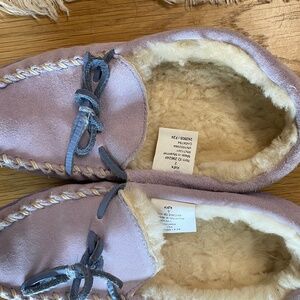 LLBean kids size 2 lavender slippers